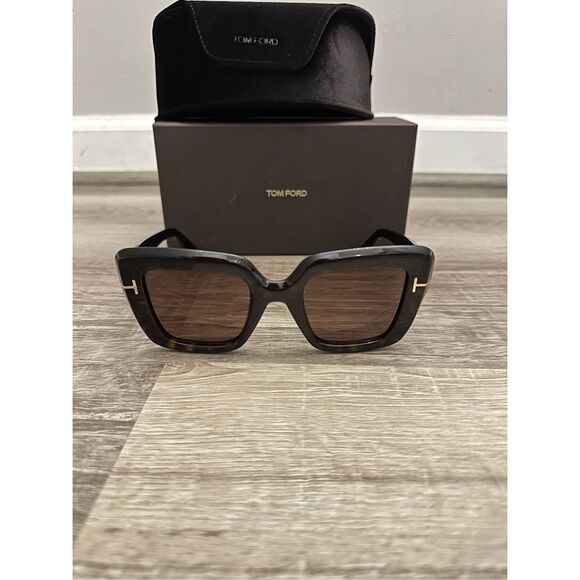 BNIB Tom Ford TF1157 ECO 52J Shiny Tinted Square Frame Sunglasses Dark Havana Br - Picture 6 of 12
